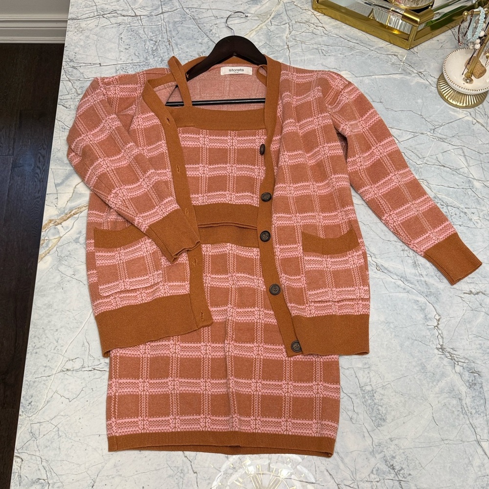 Storets Women's Pink and Brown 3 piece Sweater skirt Set
Size S/M